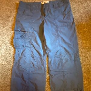 Women’s Gap Surplus Capris
